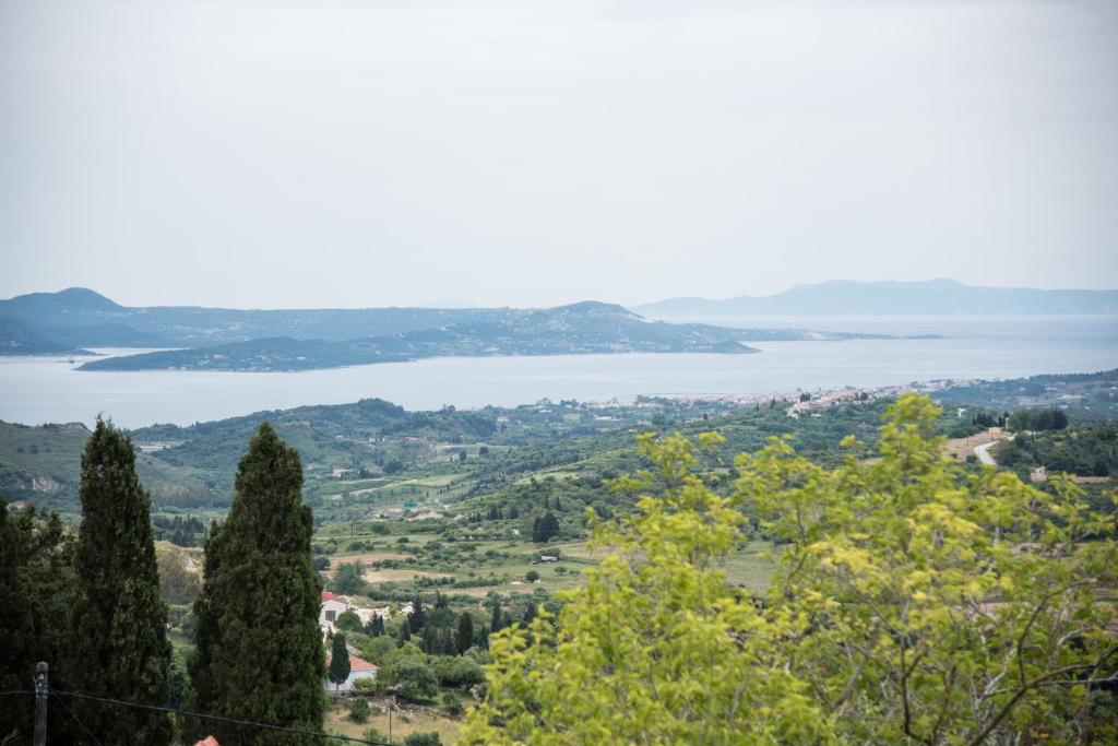 Rena's Panorama View House room 4